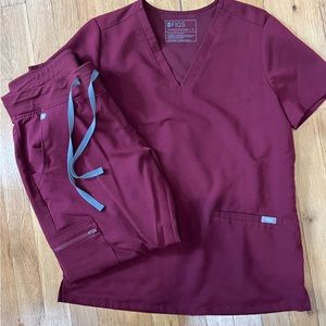 Figs burgundy scrub set